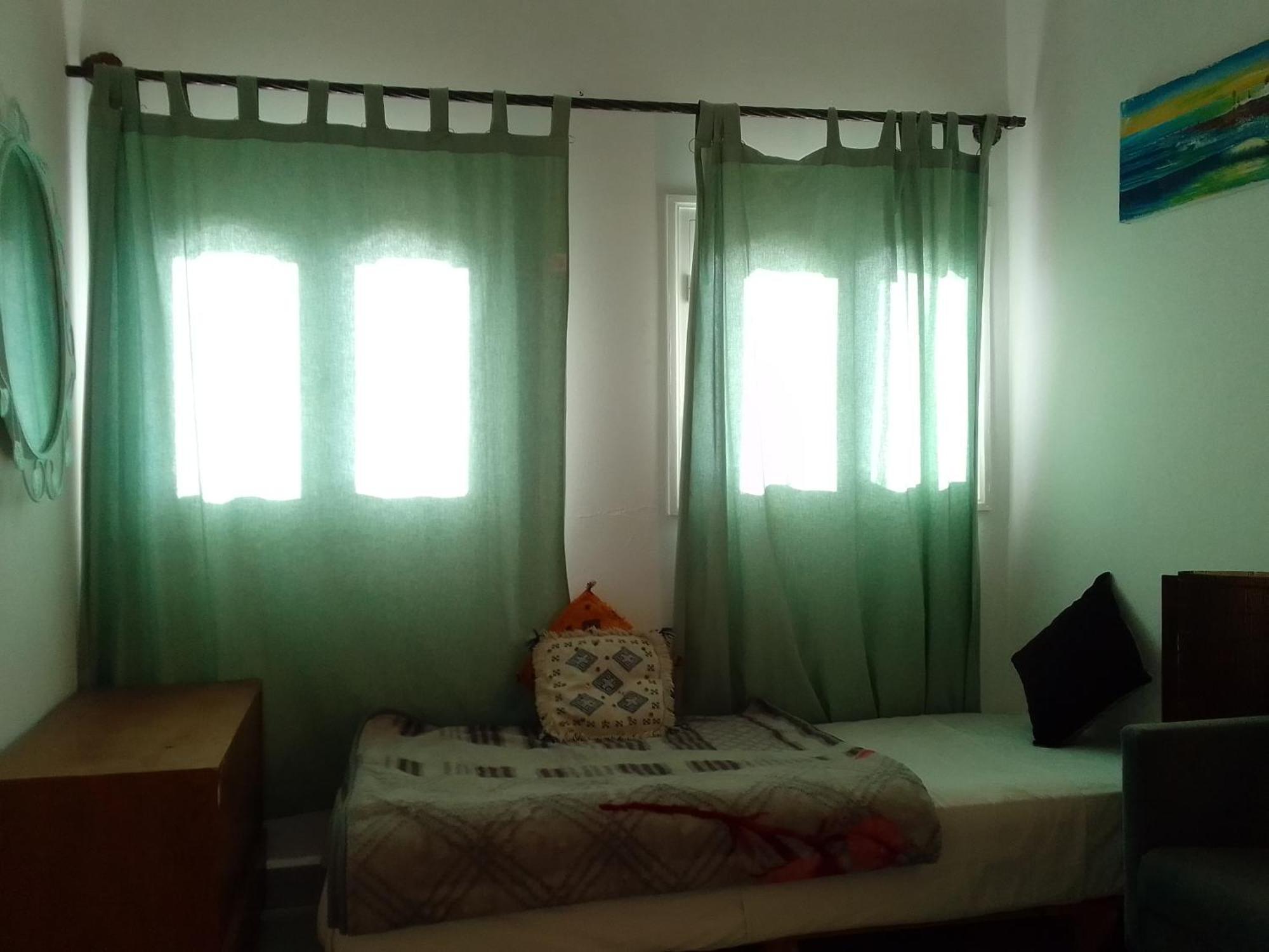 Ocean Surf Lodge Taghazout Bilik gambar